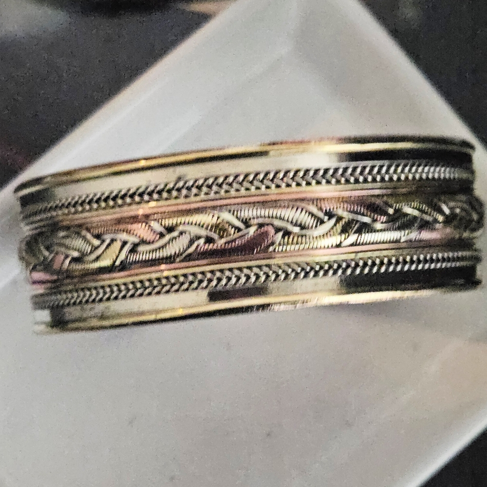 CUFF BRACELETS SET OF 2 MIXED METALS 6.5 - 6 3/4 - Picture 3 of 7